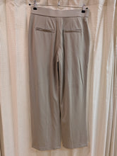 Lade das Bild in den Galerie-Viewer, Hose im Casual fit , Street One