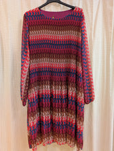 Lade das Bild in den Galerie-Viewer, Plisseekleid