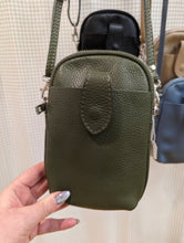 Lade das Bild in den Galerie-Viewer, Handytasche mit Schnalle aus Leder