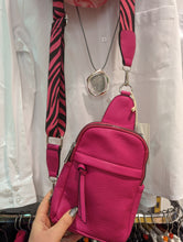 Lade das Bild in den Galerie-Viewer, Handytasche