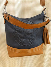 Lade das Bild in den Galerie-Viewer, Umhängetasche