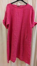 Lade das Bild in den Galerie-Viewer, Leinenkleid
