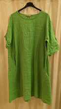 Lade das Bild in den Galerie-Viewer, Leinenkleid

