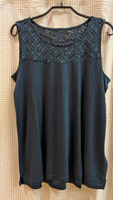 Lade das Bild in den Galerie-Viewer, Ärmellose Bluse , Street One
