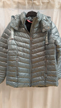 Lade das Bild in den Galerie-Viewer, Kurze Steppjacke mit Kapuze, Street One
