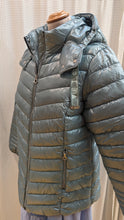 Lade das Bild in den Galerie-Viewer, Kurze Steppjacke mit Kapuze, Street One
