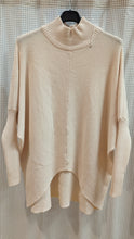 Lade das Bild in den Galerie-Viewer, Strickpullover mit Stehkragen , Made in Italy
