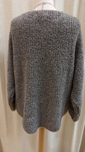 Lade das Bild in den Galerie-Viewer, Pullover Bouclestrick , Selectet Touch, Made in Italy
