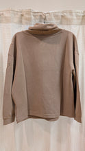 Lade das Bild in den Galerie-Viewer, Silk Look Shirt w.b. , Street One
