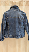 Lade das Bild in den Galerie-Viewer, Jeansjacke ,medium blue Street One
