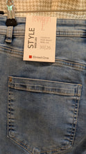 Lade das Bild in den Galerie-Viewer, Wide Leg Jeans , Street One
