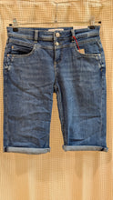 Lade das Bild in den Galerie-Viewer, Jeansbermuda , Street One
