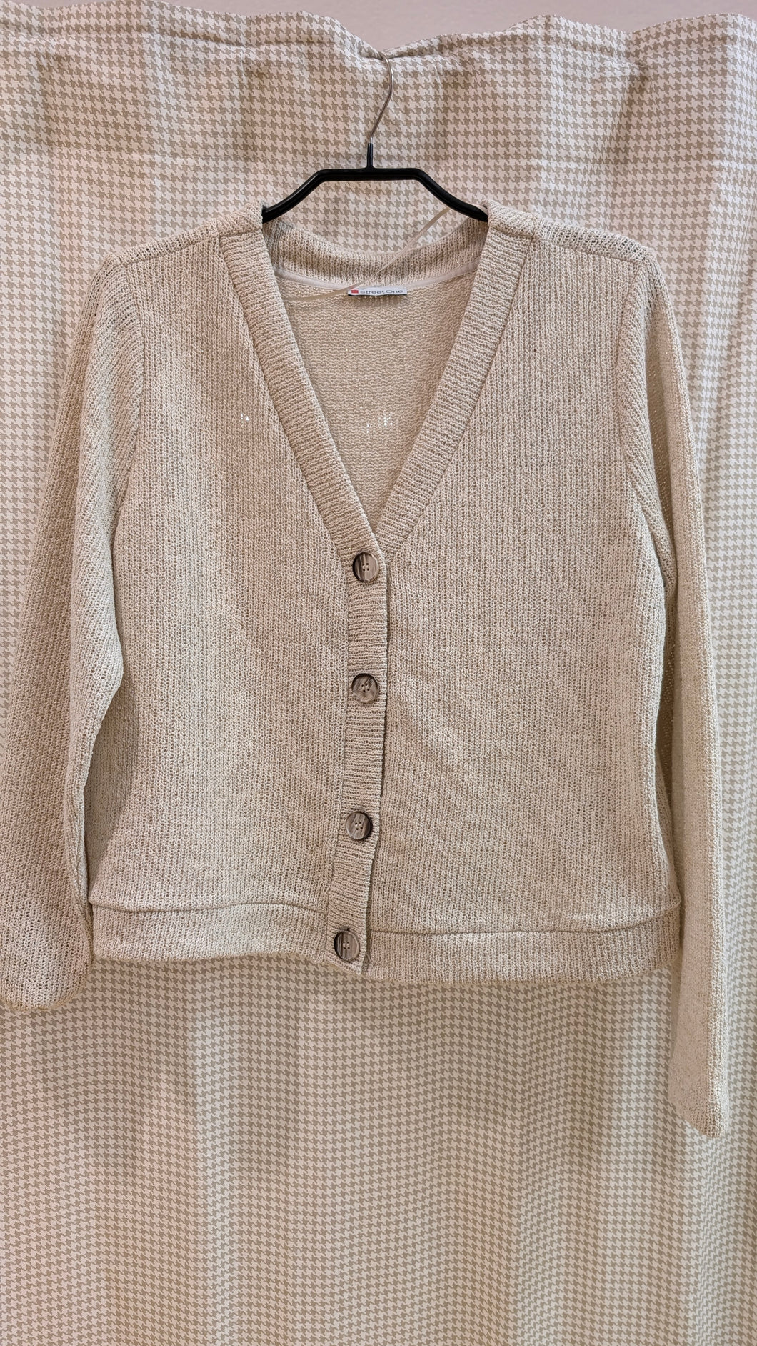 Kurze Strickjacke mit Goldfaden, Street One