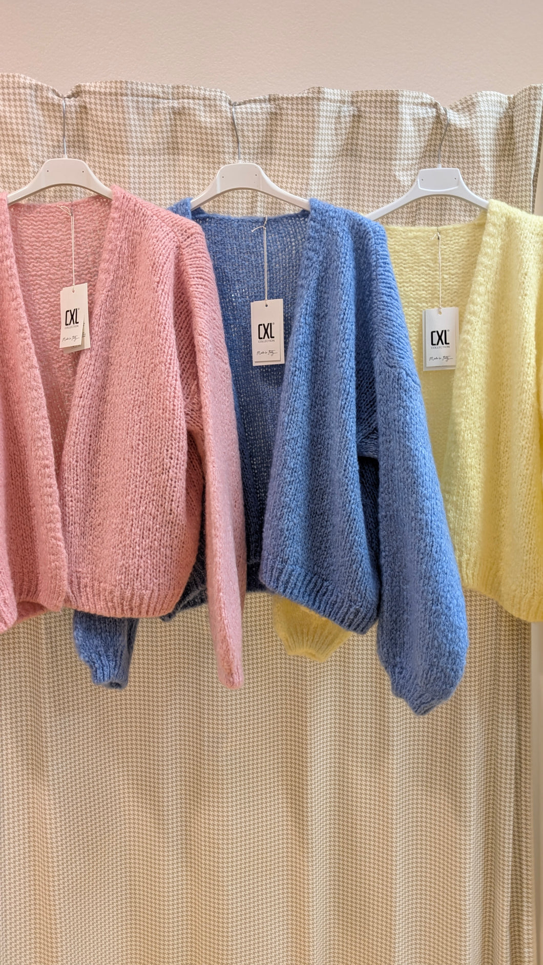 Strickjacke, Made in Italy