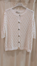 Lade das Bild in den Galerie-Viewer, Strickjacke mit kurzen Ärmeln, Selected Touch
