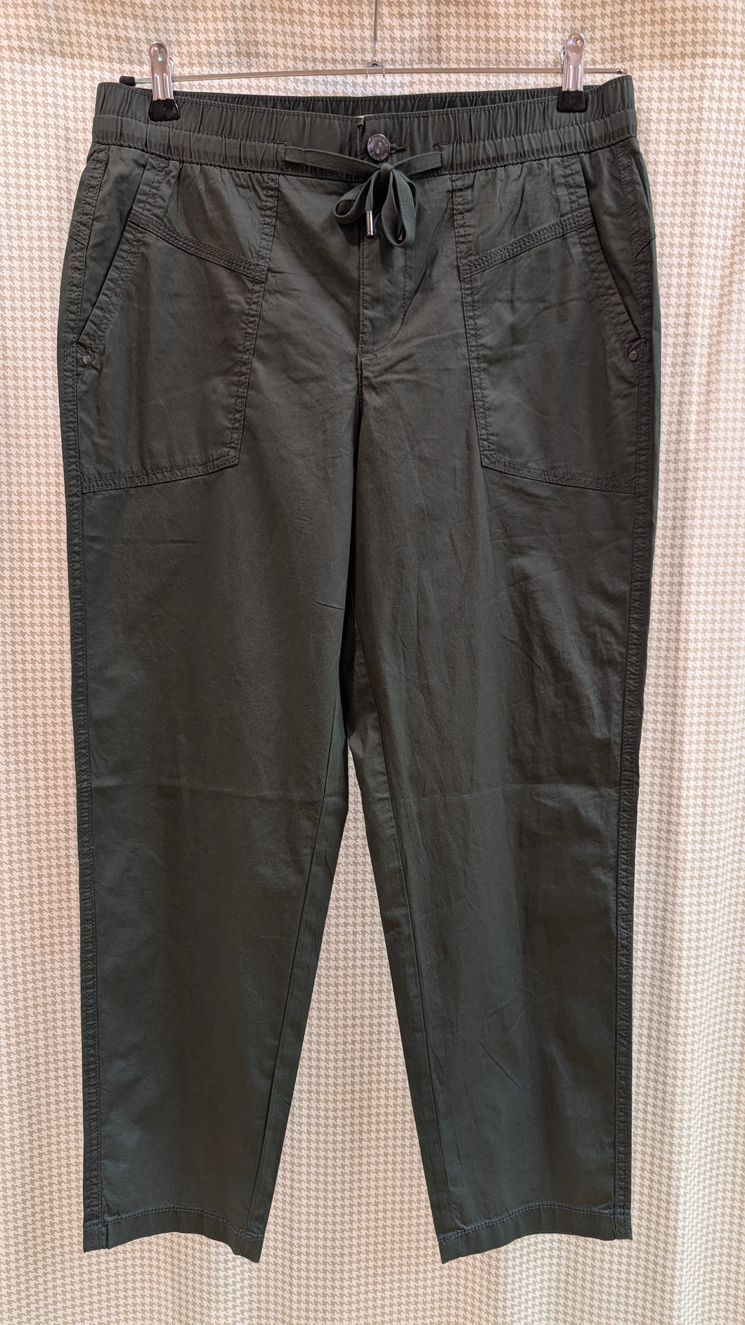 Hose Style Bonny, Street One