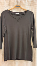 Lade das Bild in den Galerie-Viewer, Basic Shirt w. button , Street One
