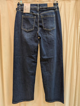 Lade das Bild in den Galerie-Viewer, Wide Leg Jeans mit Gürtel , Street One
