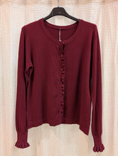 Lade das Bild in den Galerie-Viewer, Rüschenstrickjacke , Made in Italy
