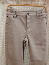Lade das Bild in den Galerie-Viewer, Slim Fit Coated Hose Style York , Street One
