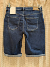 Lade das Bild in den Galerie-Viewer, Jeans Bermuda Style Jane , Street One
