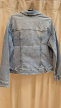Lade das Bild in den Galerie-Viewer, Jeansjacke in hellblau , Street One
