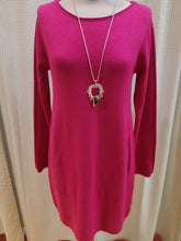 Lade das Bild in den Galerie-Viewer, Strickkleid, Julia Wang
