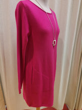 Lade das Bild in den Galerie-Viewer, Strickkleid, Julia Wang
