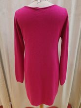 Lade das Bild in den Galerie-Viewer, Strickkleid, Julia Wang
