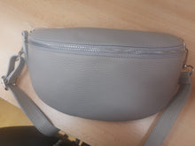 Lade das Bild in den Galerie-Viewer, Crossbag Leder
