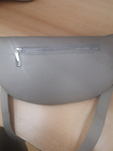 Lade das Bild in den Galerie-Viewer, Crossbag Leder
