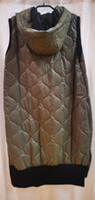 Lade das Bild in den Galerie-Viewer, Gesteppte Longweste, Aqua &amp; Limone , Made in Italy
