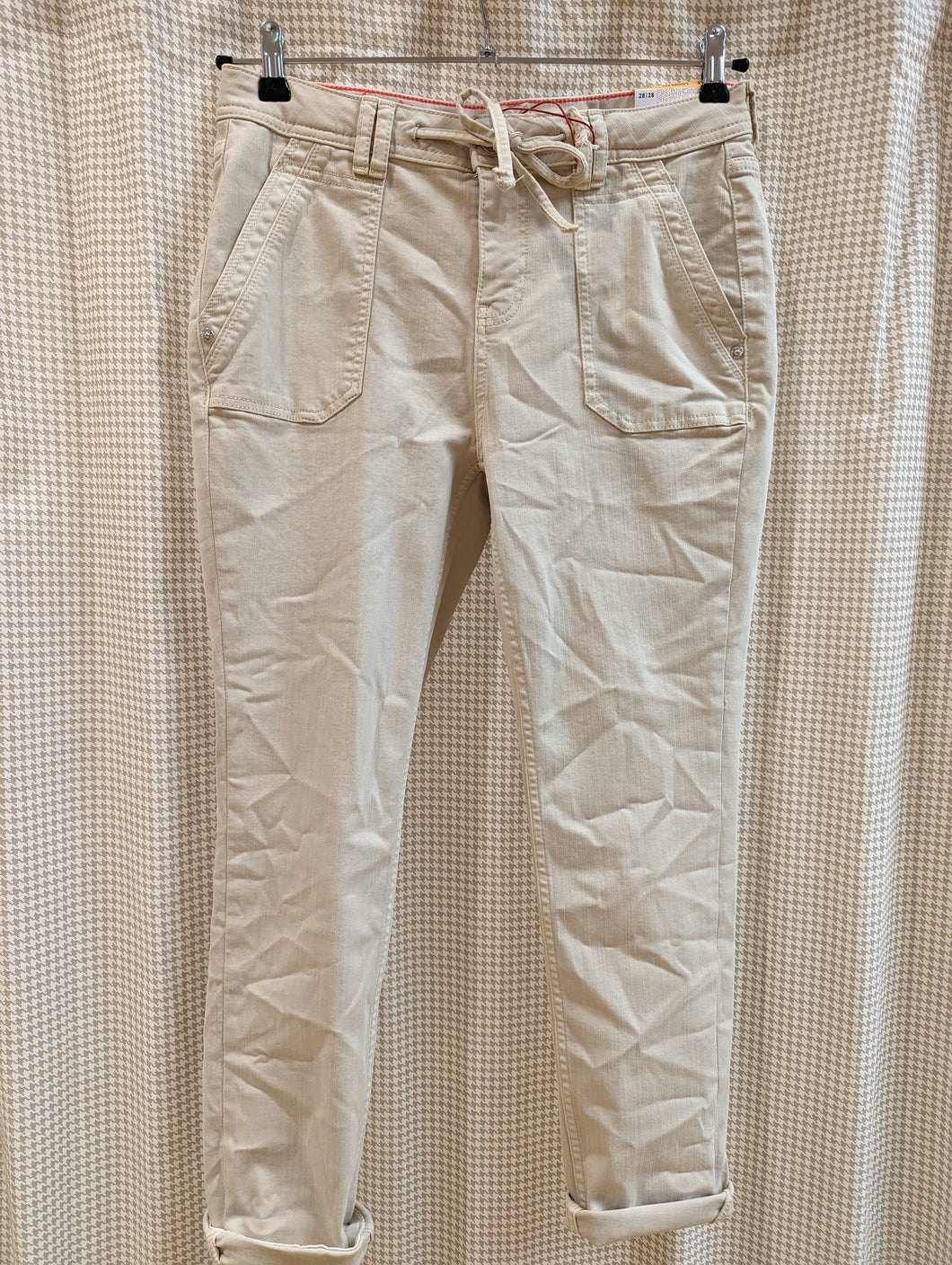 Hose Style Bonny, Street One